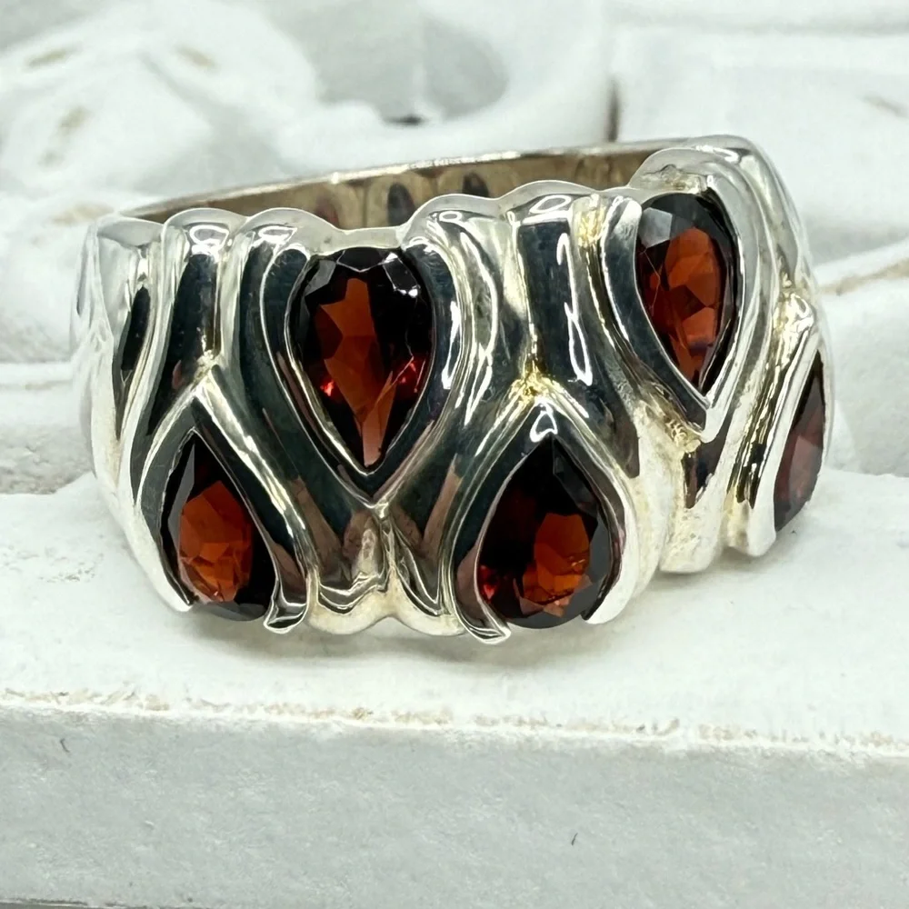 Vintage CNA Thailand Sterling Silver Garnet Band Ring Size 8